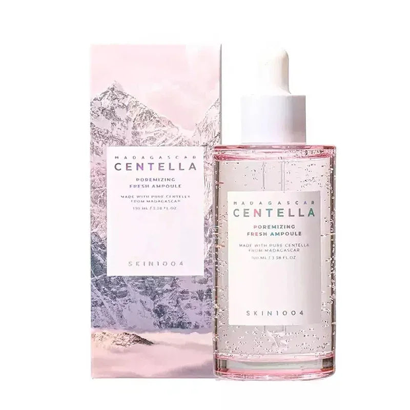 Sérum visage Skin1004 à la Centella Asiatica de Madagascar – Hydratation intense, réduction des points noirs, soin apaisant et purifiant. Un essentiel coréen pour une peau saine et lumineuse.